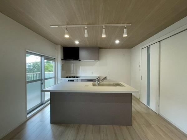 2LDK apartment in Nagaokakyo, Kyoto - Photo 1