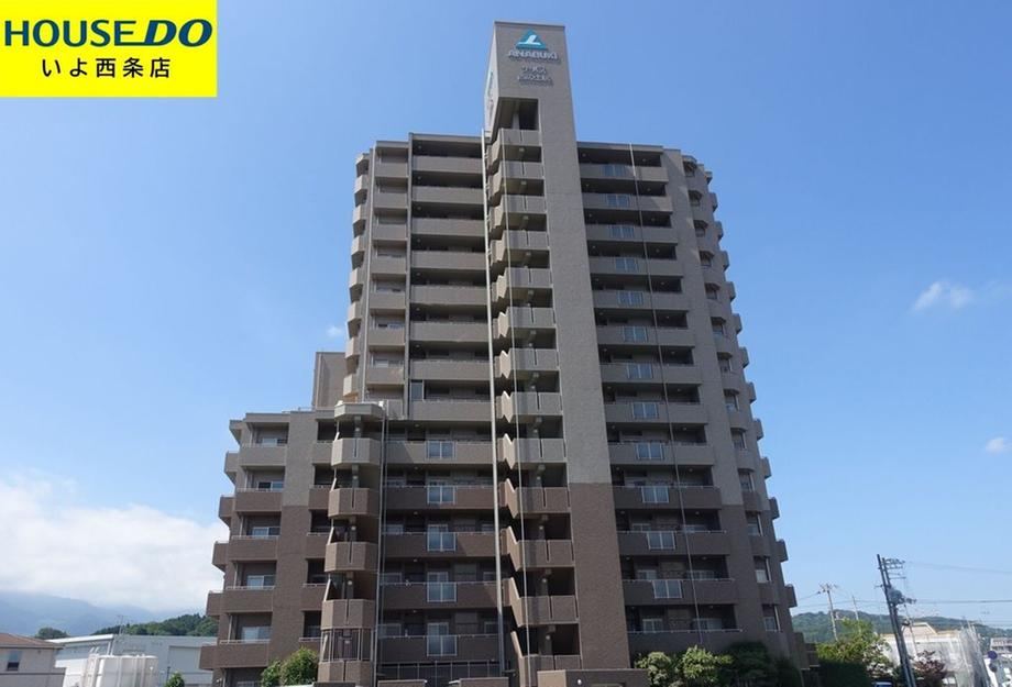 3LDK apartment in Niihama, Ehime - Photo 1