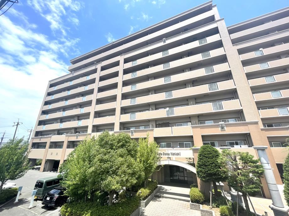3LDK apartment in Minami Ward, Okayama - Photo 1