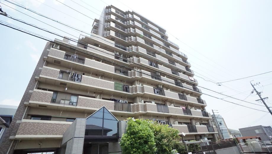 3LDK apartment in Yokkaichi, Mie - Photo 1