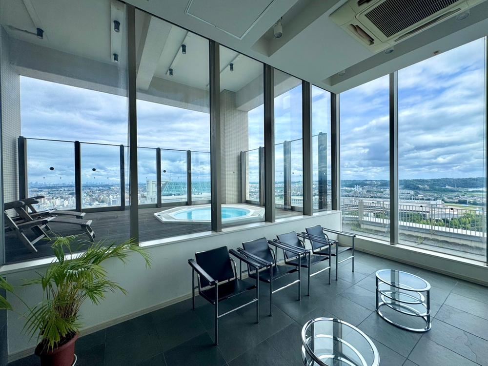 2LDK apartment in Fuchu, Tokyo - Photo 1