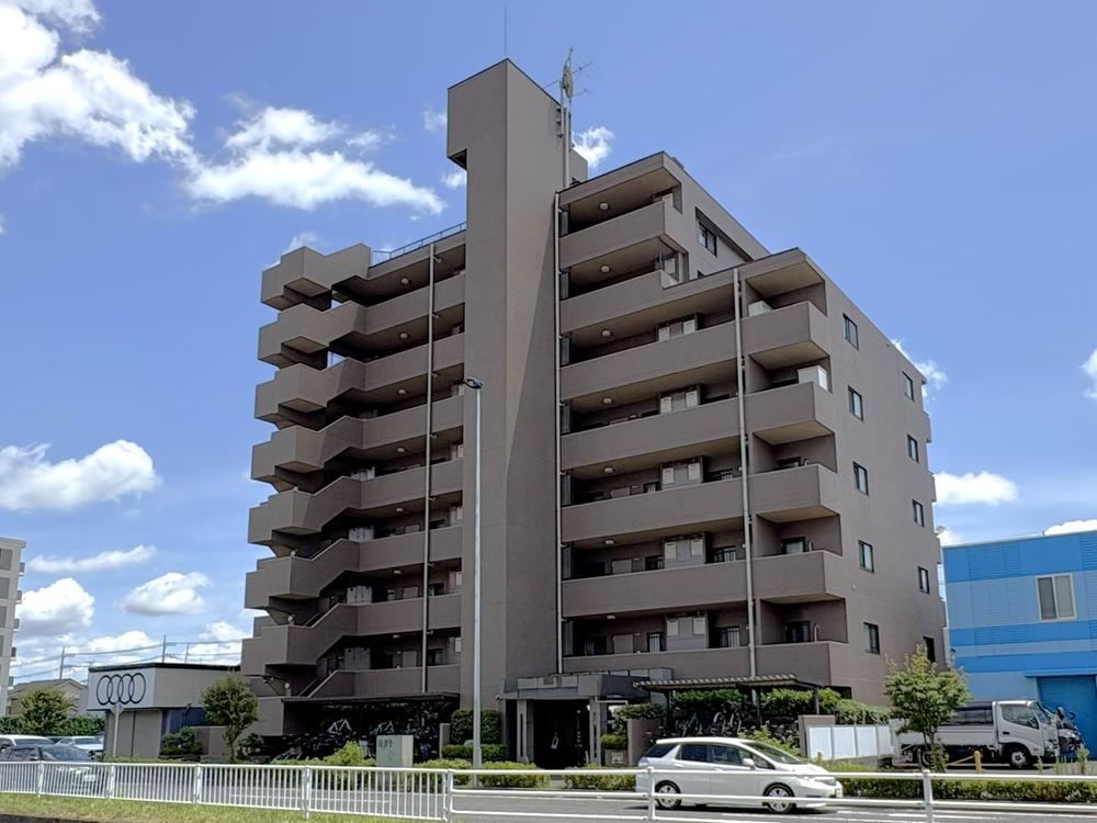3LDK apartment in Hino, Tokyo - Photo 1
