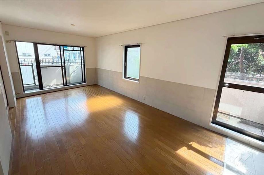 3LDK apartment in Higashinada Ward, Kobe, Hyogo - Photo 1