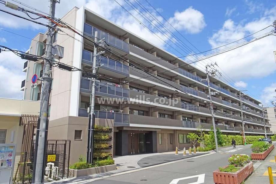 3LDK apartment in Suita, Osaka - Photo 1