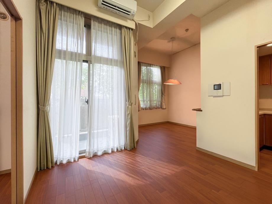 4LDK apartment in Meguro Ward, Tokyo - Photo 1