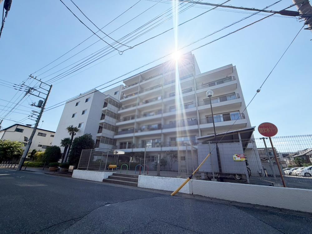 3LDK apartment in Kasukabe, Saitama - Photo 1