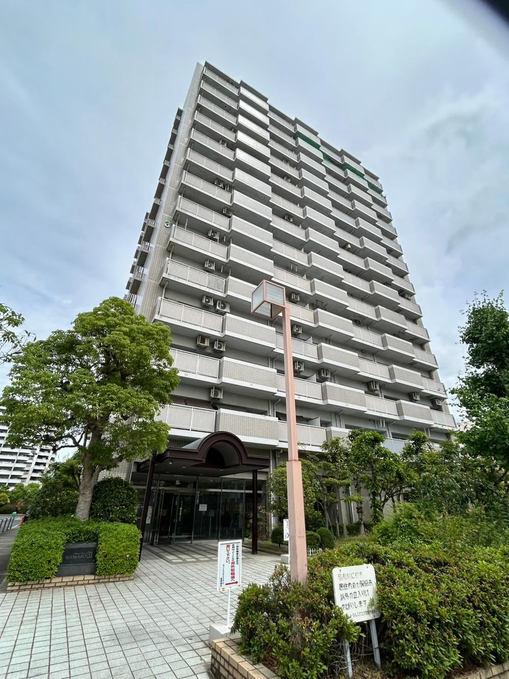3LDK apartment in Konohana Ward, Osaka - Photo 1