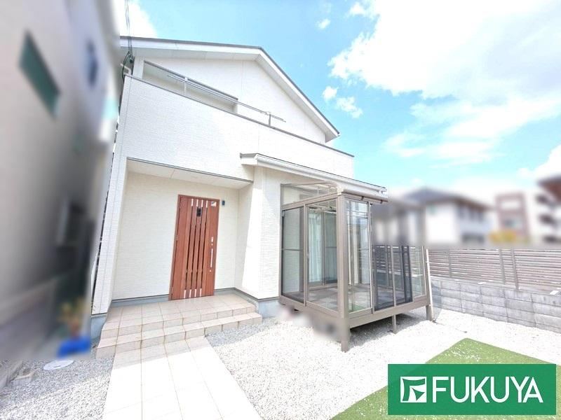 4LDK house in Kashiba, Nara - Photo 1
