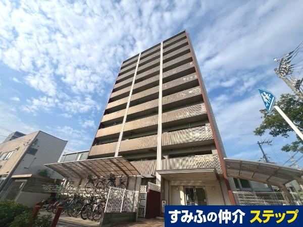 2LDK apartment in Konohana Ward, Osaka - Photo 1