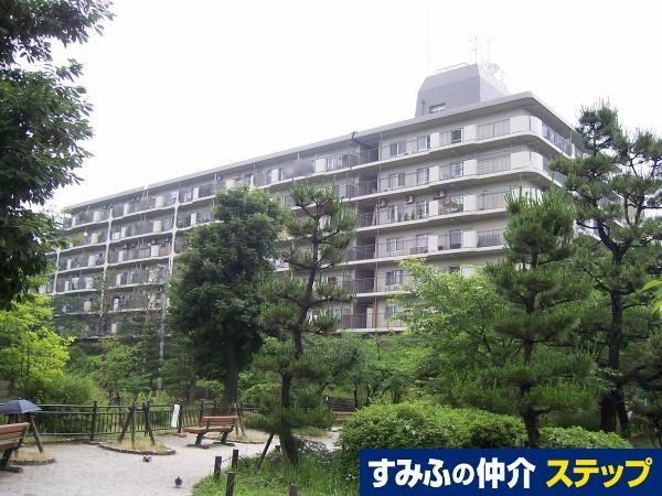 3LDK apartment in Hirakata, Osaka - Photo 1