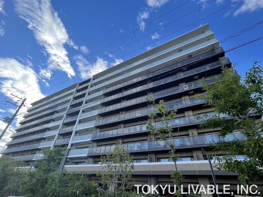 3LDK apartment in Toyonaka, Osaka - Photo 1