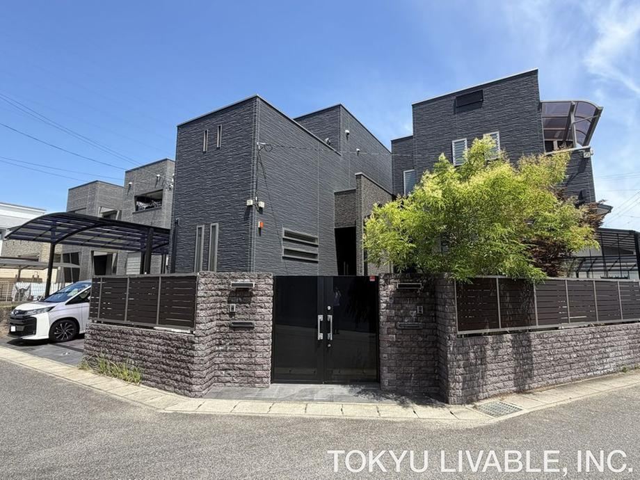 5LDK house in Izumi, Osaka - Photo 1