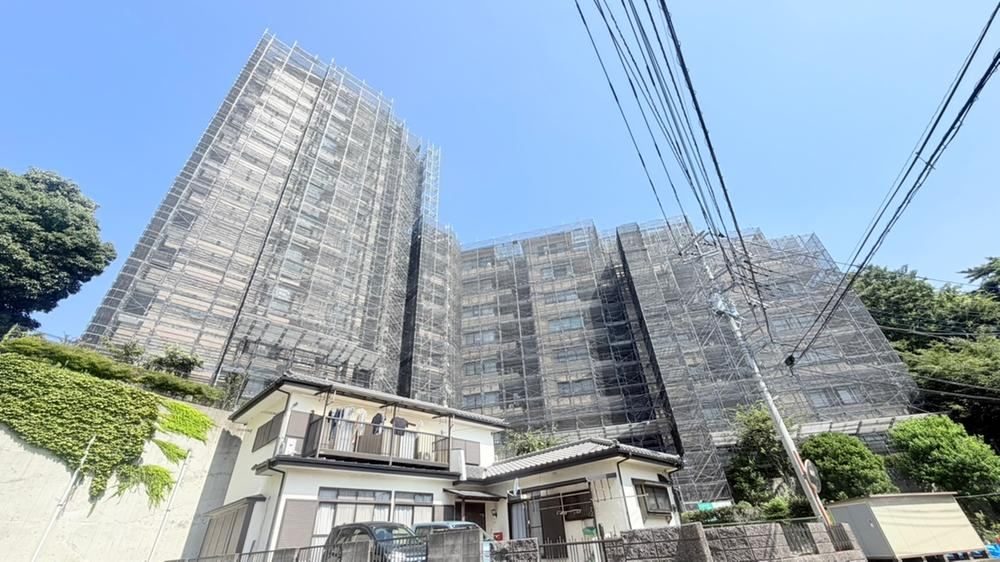 3LDK apartment in Hadano, Kanagawa - Photo 1