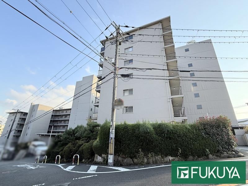 4LDK apartment in Suita, Osaka - Photo 1