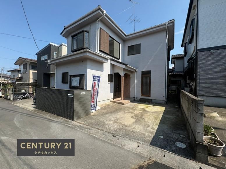 3LDK house in Kasukabe, Saitama - Photo 1