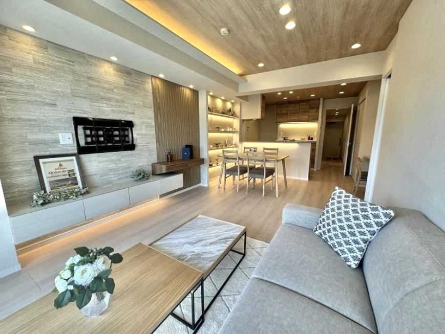 2LDK+S apartment in Toshima Ward, Tokyo - Photo 1