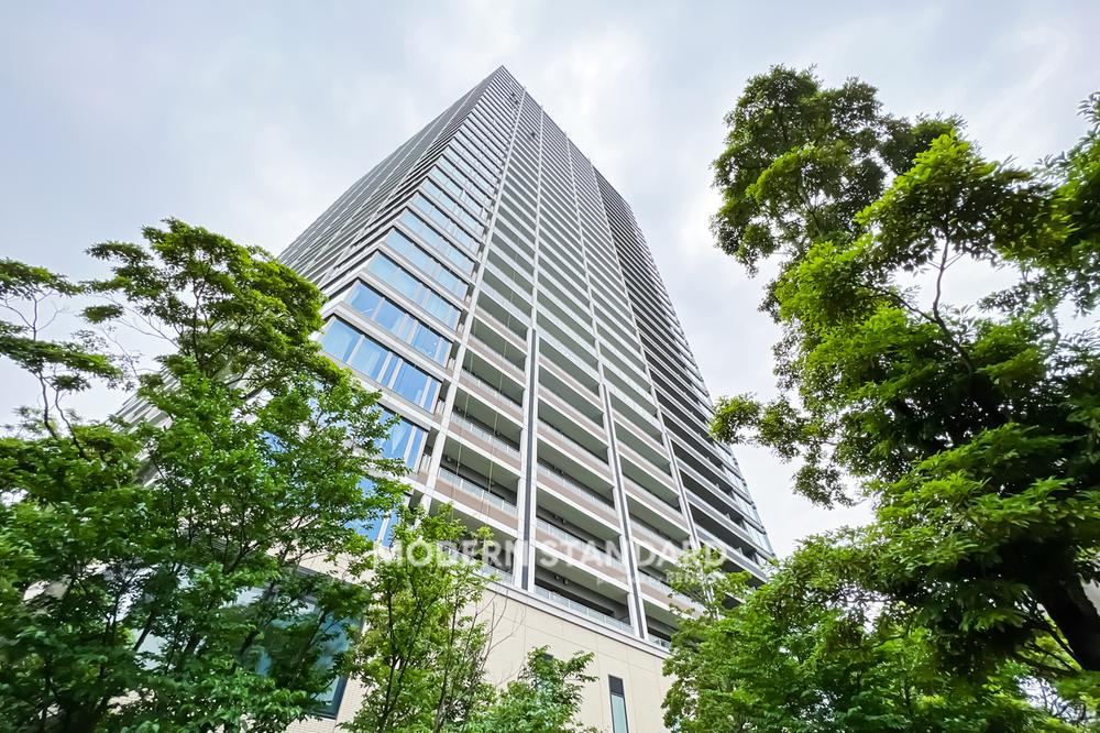1LDK apartment in Minato Ward, Tokyo - Photo 1