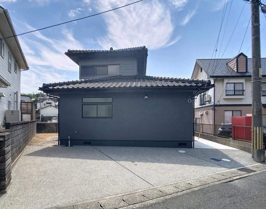 4LDK house in Shimonoseki, Yamaguchi - Photo 1