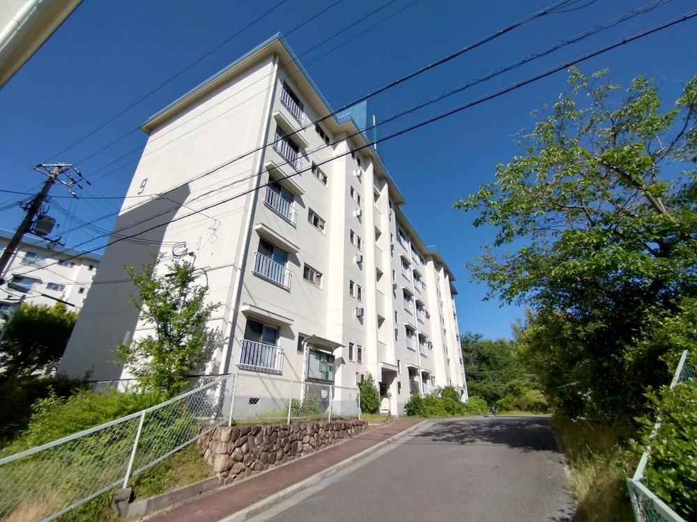 4DK apartment in Suma Ward, Kobe, Hyogo - Photo 1