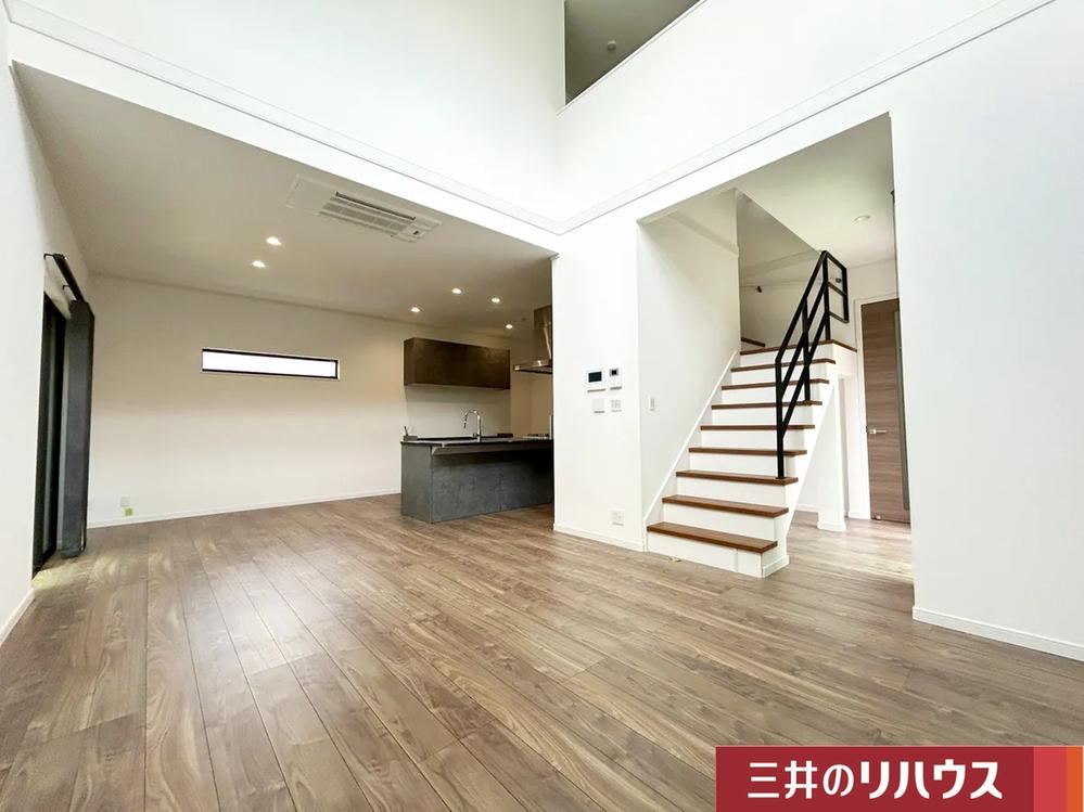 4LDK house in Toyonaka, Osaka - Photo 1