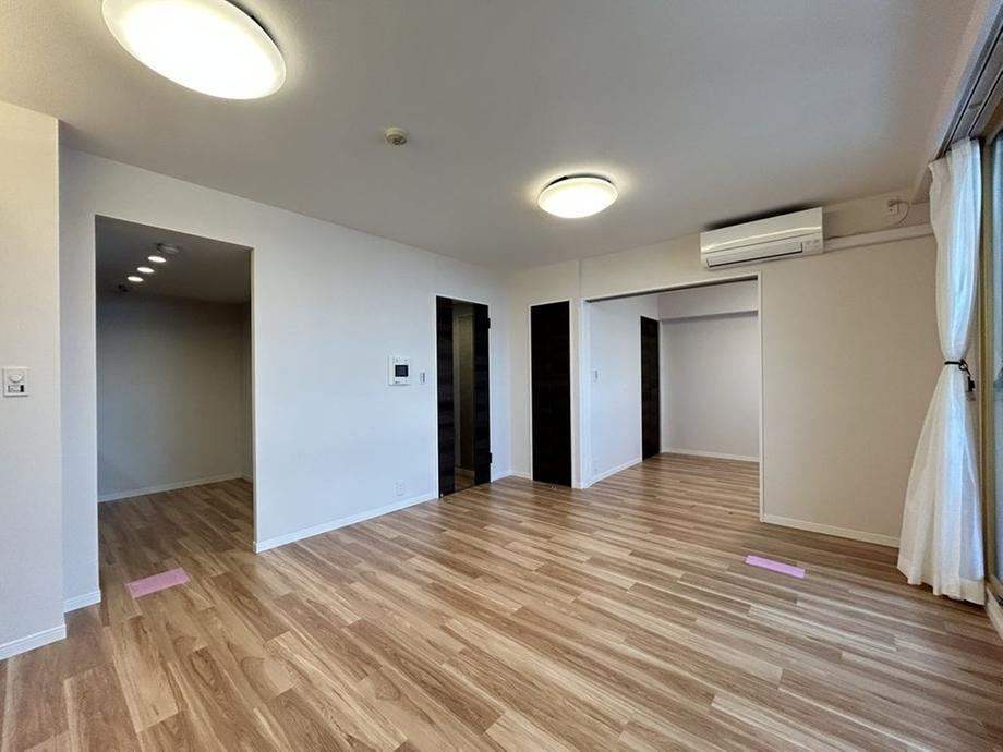 3LDK apartment in Nakano Ward, Tokyo - Photo 1