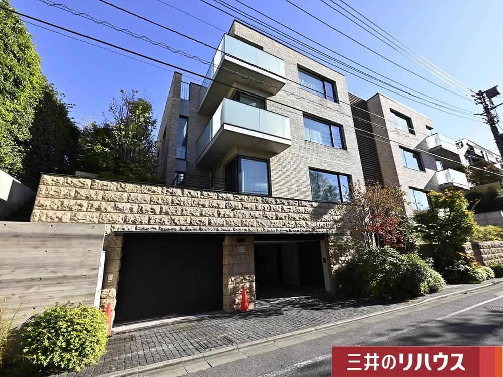 2LDK apartment in Setagaya Ward, Tokyo - Photo 1