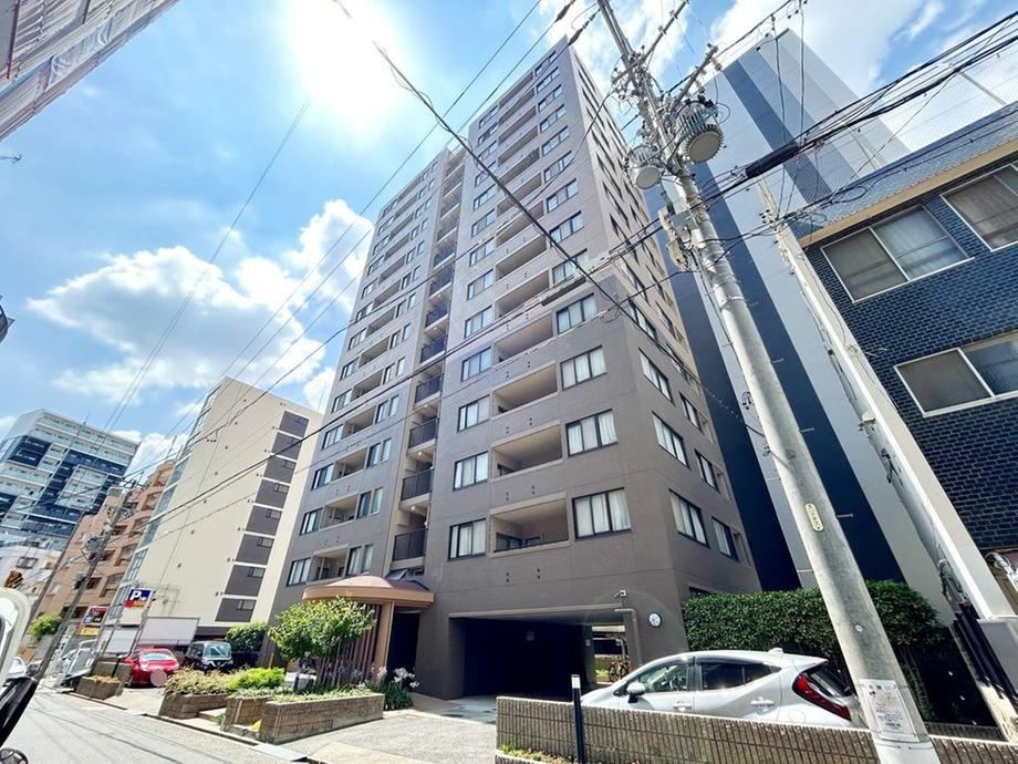 3LDK apartment in Naka Ward, Nagoya, Aichi - Photo 1