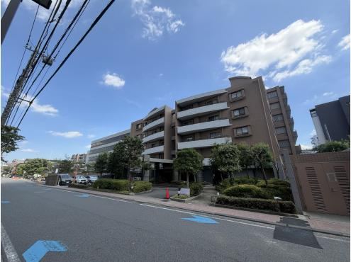 3LDK apartment in Takatsu Ward, Kawasaki, Kanagawa - Photo 1