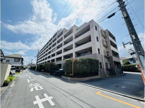 3LDK apartment in Tokorozawa, Saitama - Photo 1