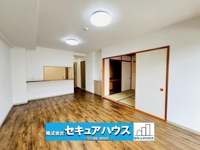 3LDK apartment in Nisshin, Aichi - Photo 1