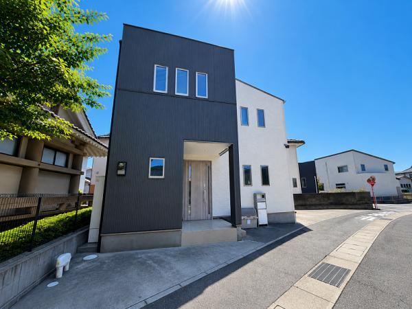 4LDK house in Koga, Fukuoka - Photo 1