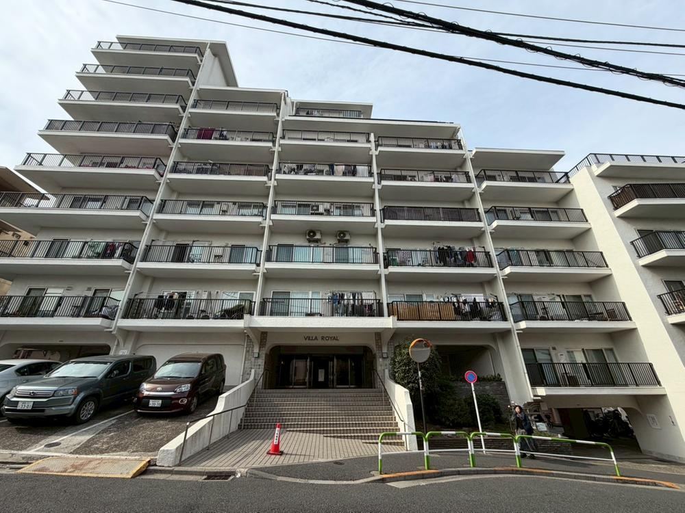 2LDK apartment in Bunkyo Ward, Tokyo - Photo 1