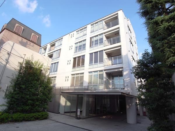1LDK apartment in Meguro Ward, Tokyo - Photo 1