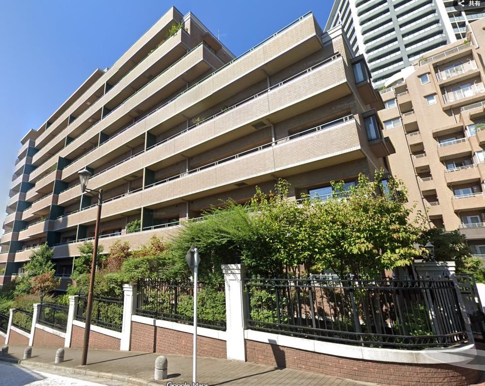 2LDK apartment in Minato Ward, Tokyo - Photo 1