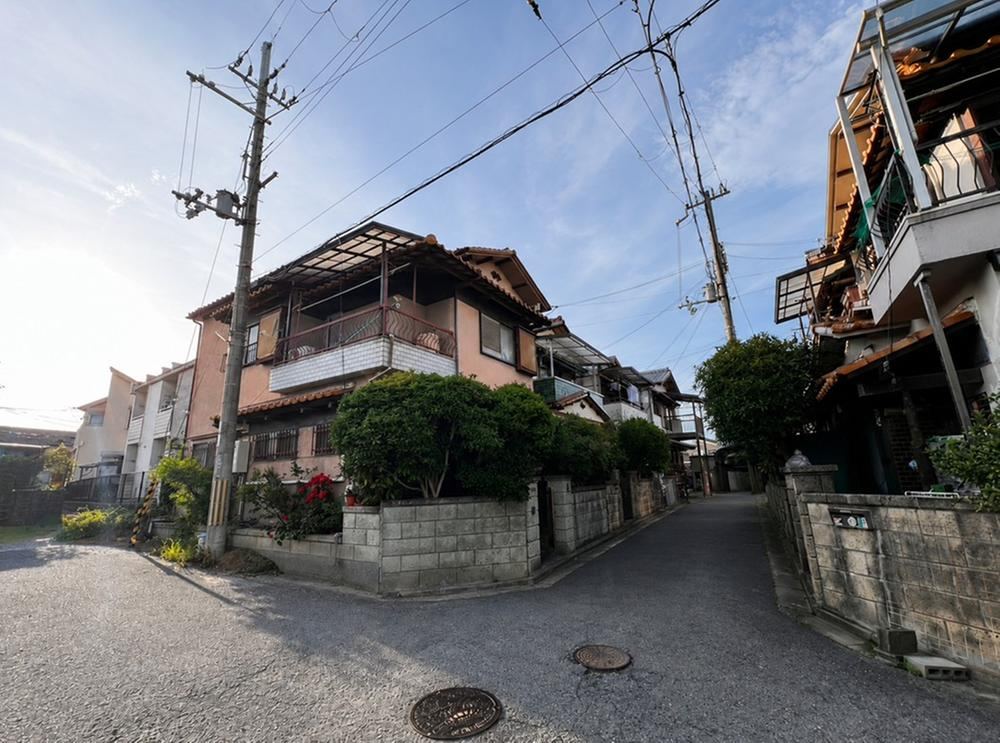 4DK house in Hirakata, Osaka - Photo 1