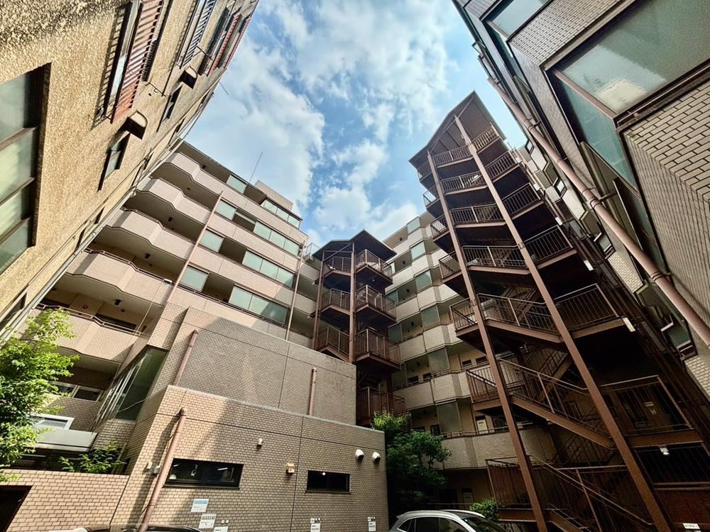 1LDK+S apartment in Suginami Ward, Tokyo - Photo 1