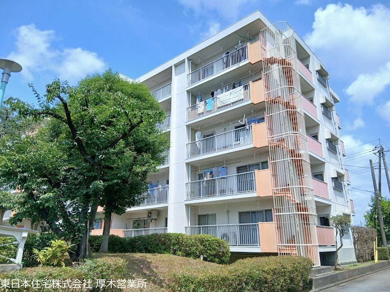 3LDK apartment in Atsugi, Kanagawa - Photo 1