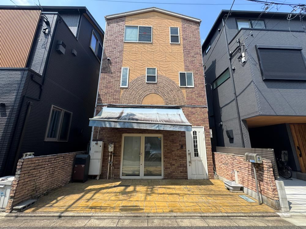 2LDK+S house in Shinagawa Ward, Tokyo - Photo 1