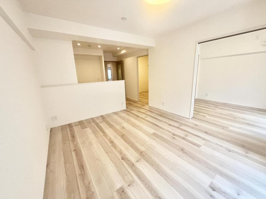 2LDK+S apartment in Nishi Ward, Osaka - Photo 1