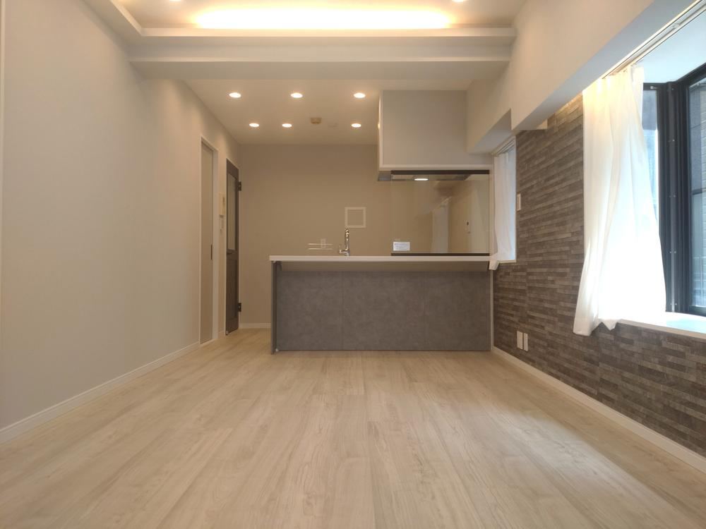 2LDK+S apartment in Toshima Ward, Tokyo - Photo 1