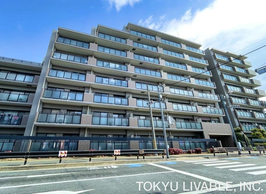 3LDK apartment in Suita, Osaka - Photo 1