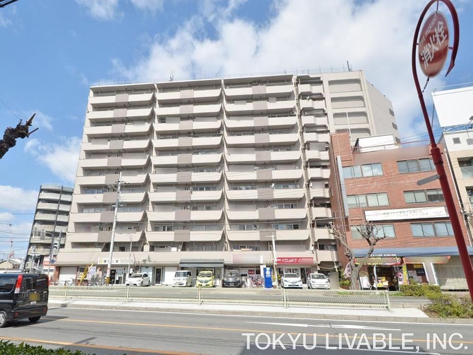 3DK apartment in Higashiyodogawa Ward, Osaka - Photo 1