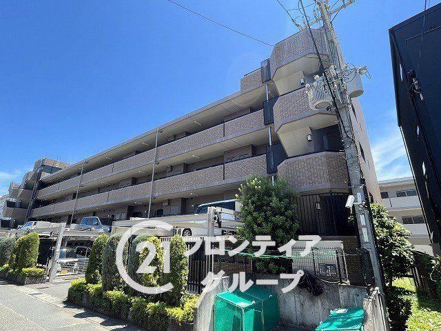 3LDK apartment in Nishinomiya, Hyogo - Photo 1