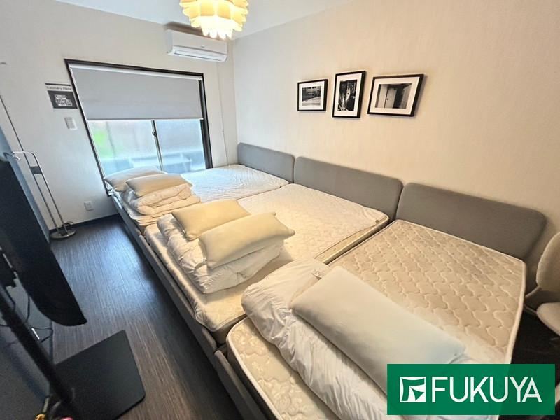 7K house in Nishinari Ward, Osaka - Photo 1