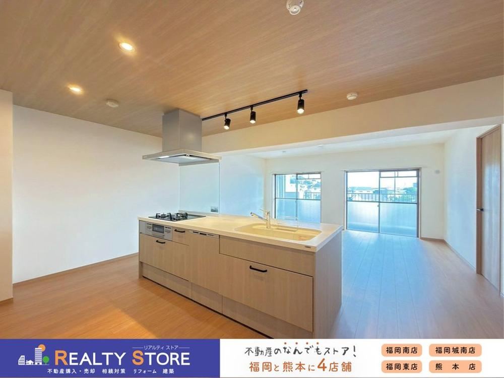 3LDK+S apartment in Higashi Ward, Fukuoka - Photo 1