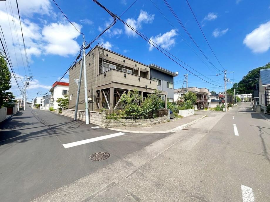3LDK house in Minami Ward, Sapporo, Hokkaido - Photo 1