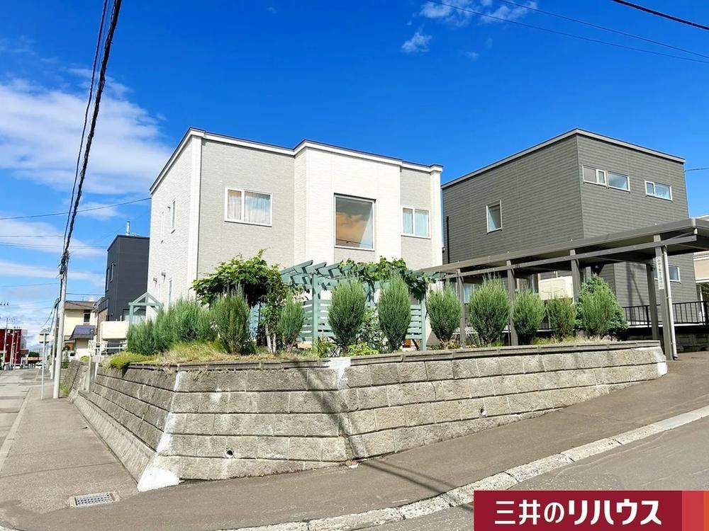 4LDK house in Toyohira Ward, Sapporo, Hokkaido - Photo 1