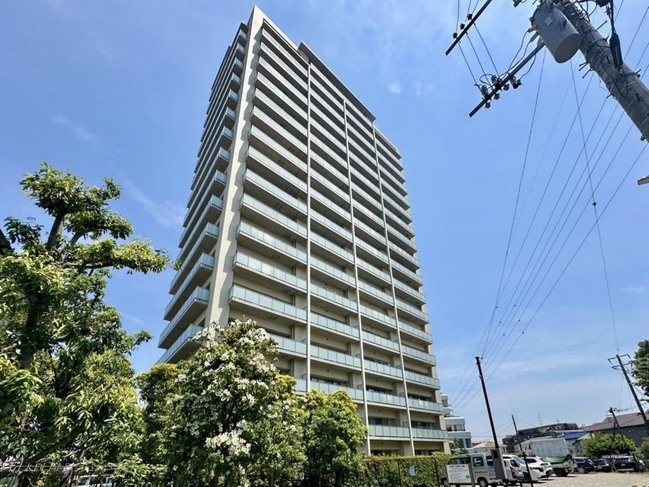 2LDK+S apartment in Urawa Ward, Saitama - Photo 1