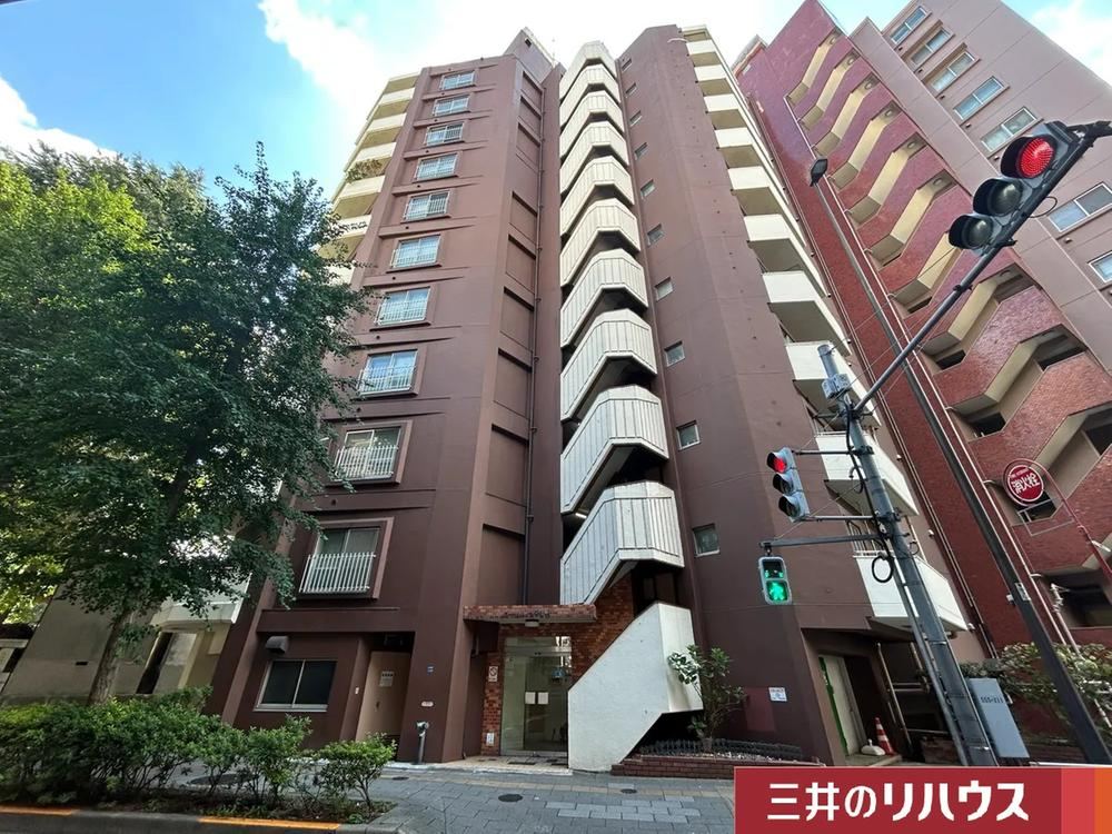 3DK apartment in Itabashi Ward, Tokyo - Photo 1