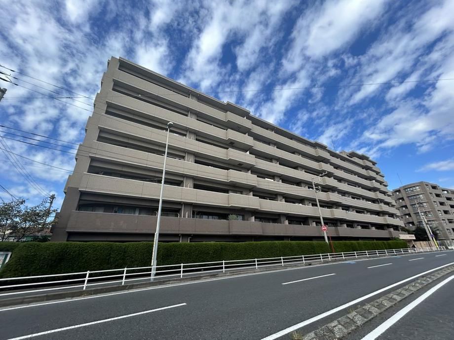3LDK apartment in Chigasaki, Kanagawa - Photo 1